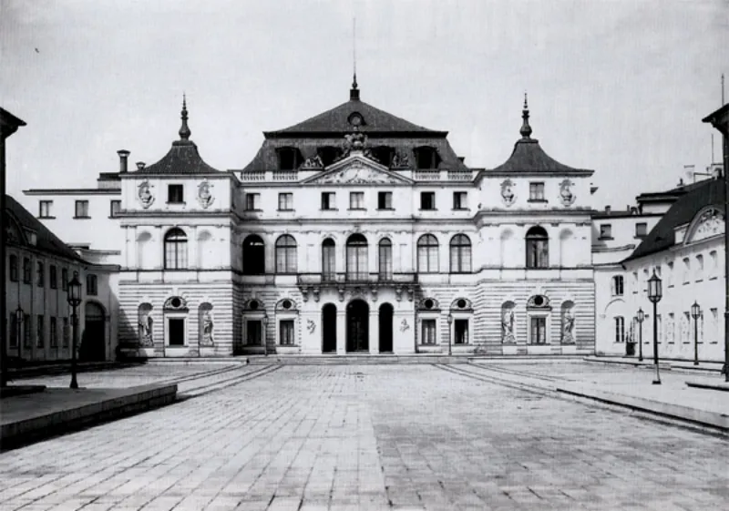 Międzywojenna Warszawa, której już nie ma. Wystawa w Domu Spotkań z Historią