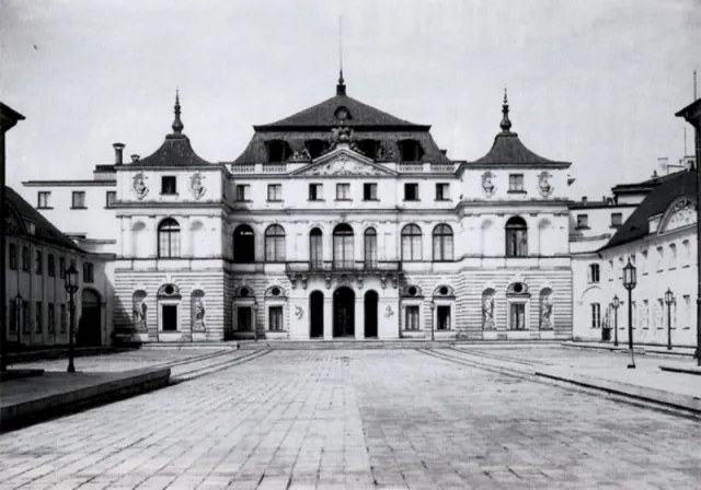 Międzywojenna Warszawa, której już nie ma. Wystawa w Domu Spotkań z Historią