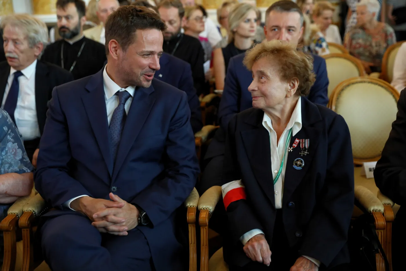 Poseł PO Rafał Trzaskowski i uczestniczka PW, wiceprezes Zarządu Głównego Związku Powstańców Warszawskich Halina Jędrzejewska