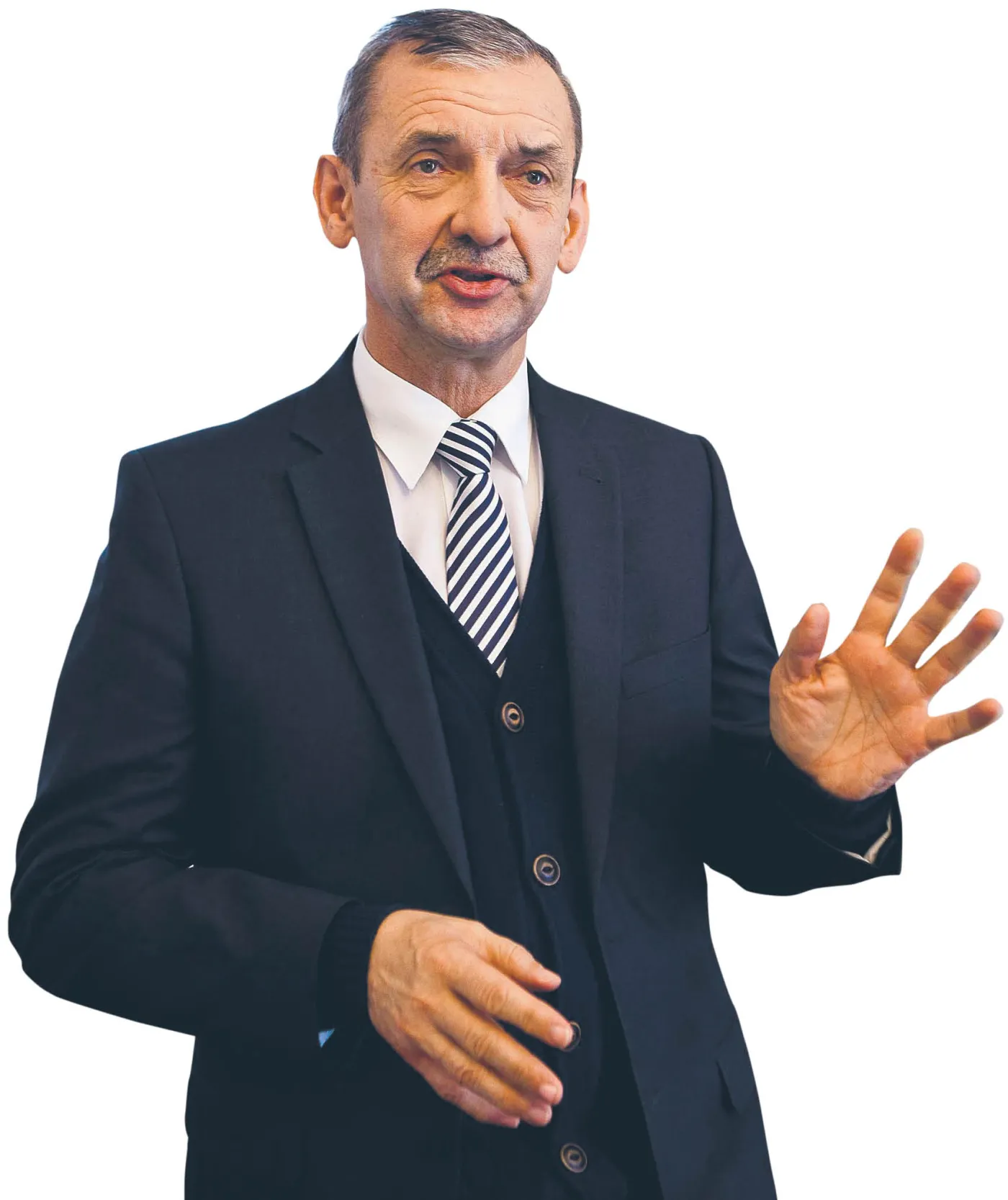 Broniarz: W Biedronce zarobki wynoszą 4,7 tys. zł brutto a pensja nauczyciela stażysty to 2,2 tys. zł. Najlepsi do zawodu nie przyjdą [WYWIAD]