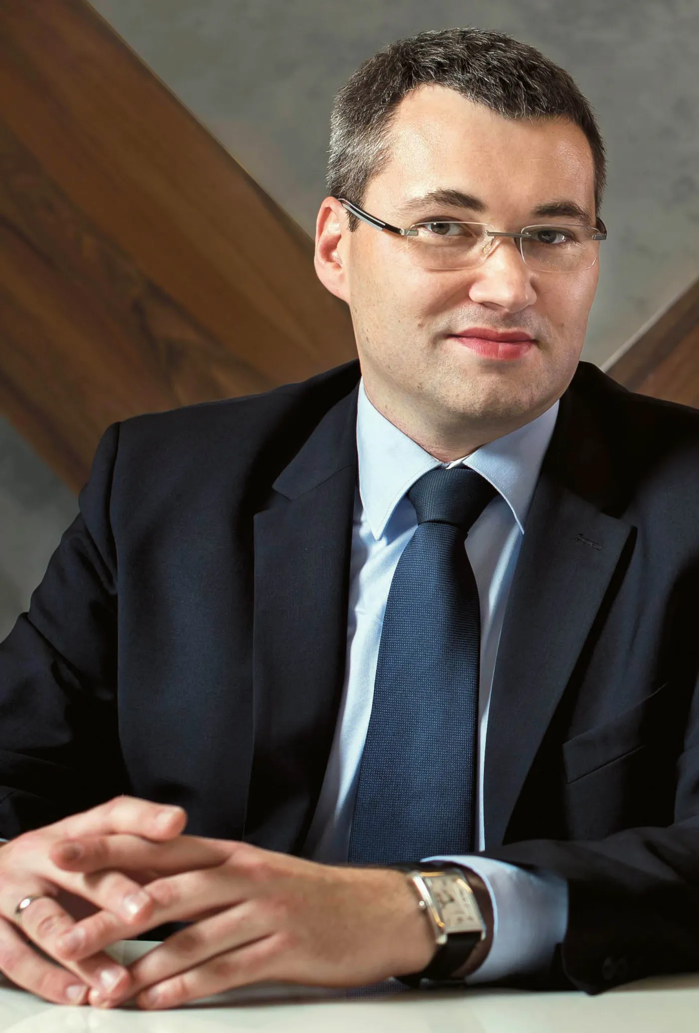 4084735-dr-pawel-litwinski-adwokat-w.jpg