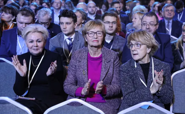 Konwencja "Kobieta, Europa, Polska": PO i IP deklarują walkę o prawa kobiet i odbudowę wspólnoty