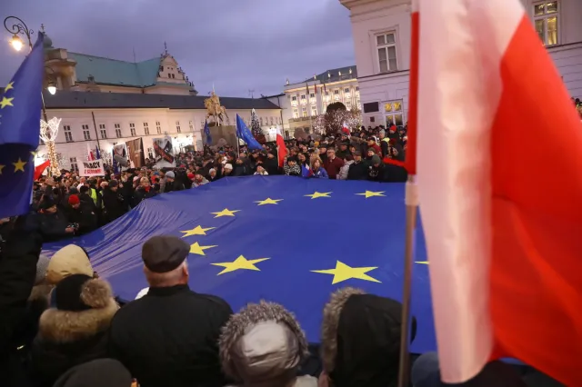 Troska sekretarza stanu Marcina Warchoła o sędziowską togę [OPINIA]