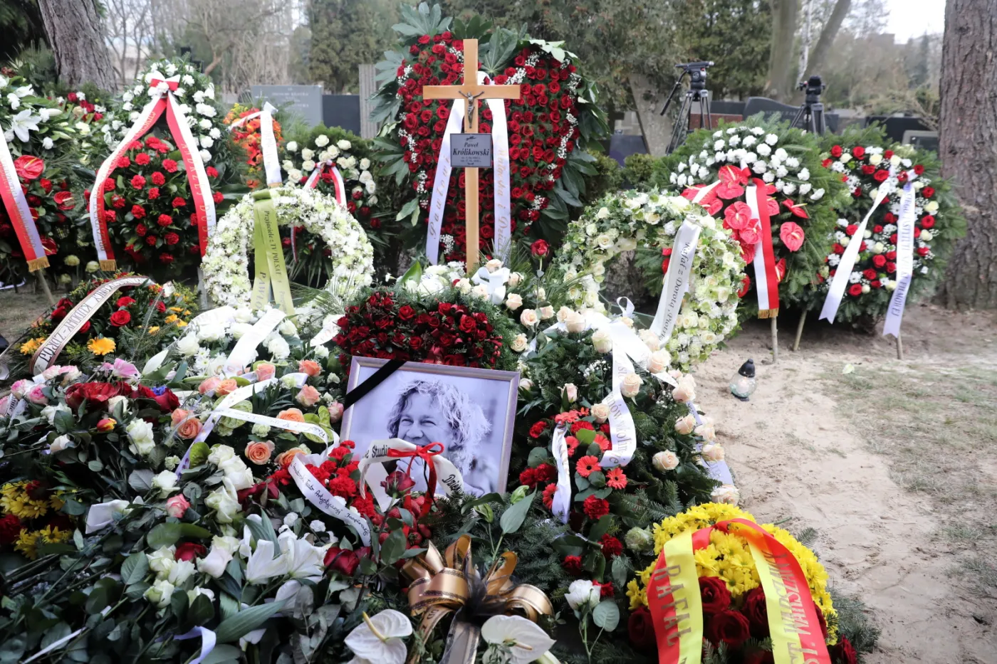Paweł Królikowski spoczął na Powązkach Wojskowych