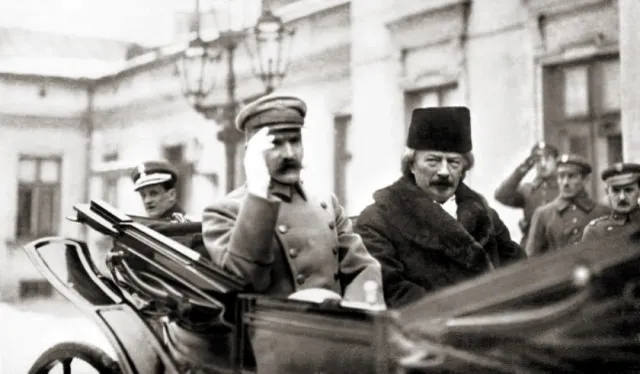 Największym kłopotem dla Piłsudskiego byli endecy. Oto historia słodkiej zemsty Marszałka