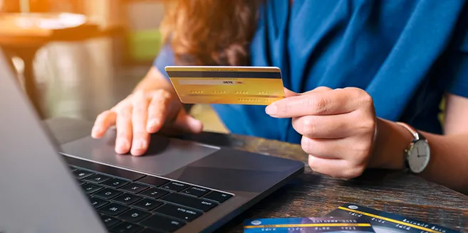 Płatności walutowe w świecie e-commerce