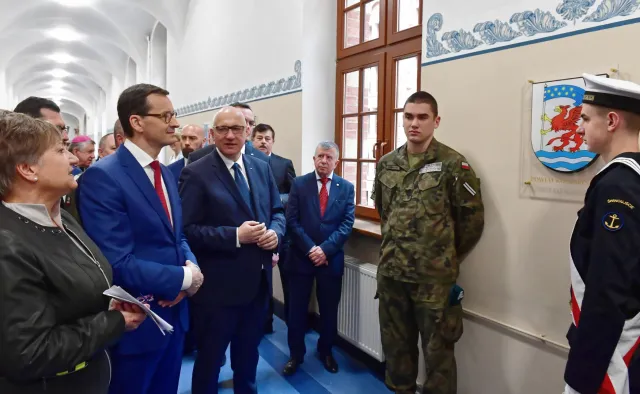 Premier: Patriotyzm to nie puste hasło - to zobowiązanie do działania na rzecz całego narodu