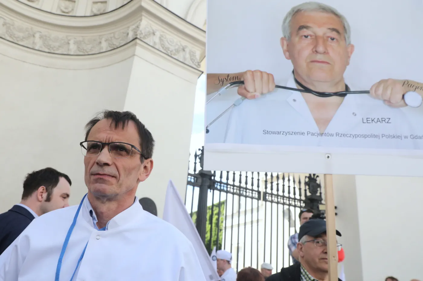 4232617-krzysztof-bukiel-manifestacja.jpg