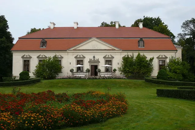 Domy pracy twórczej: Kiedyś oazy dla artystów, dziś głównie pensjonaty