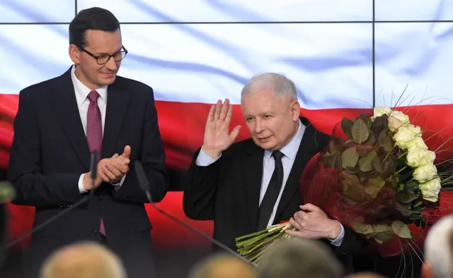PiS zbliża się do 50 proc. Znamy dane PKW z 42,22 proc. komisji