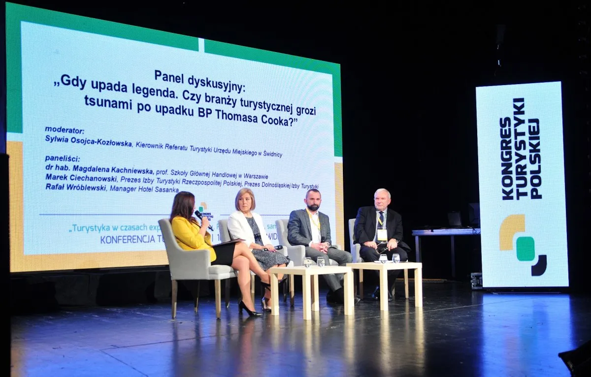 Panel inauguracyjny „Gdy upada legenda. Czy branży turystycznej grozi tsunami po upadku Biura Podróży Thomasa Cooka?” 