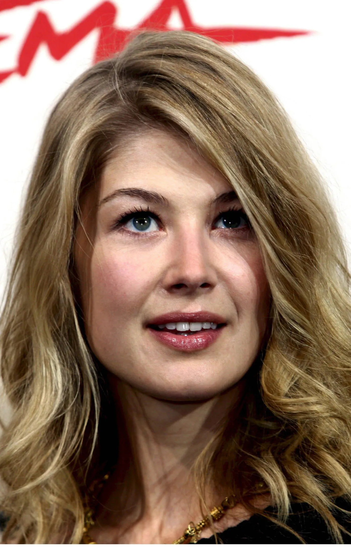 Rosamund Pike