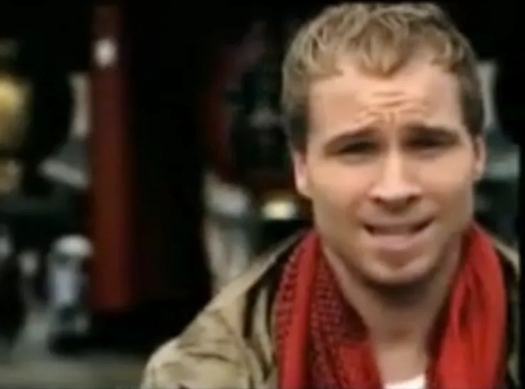 Brian Littrell z Backstreet Boys w singlu  quot;Bigger quot;