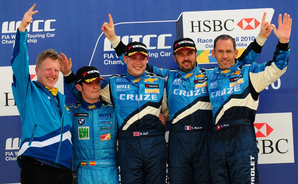 fr_cur_podium_1_276600a_574612.jpg