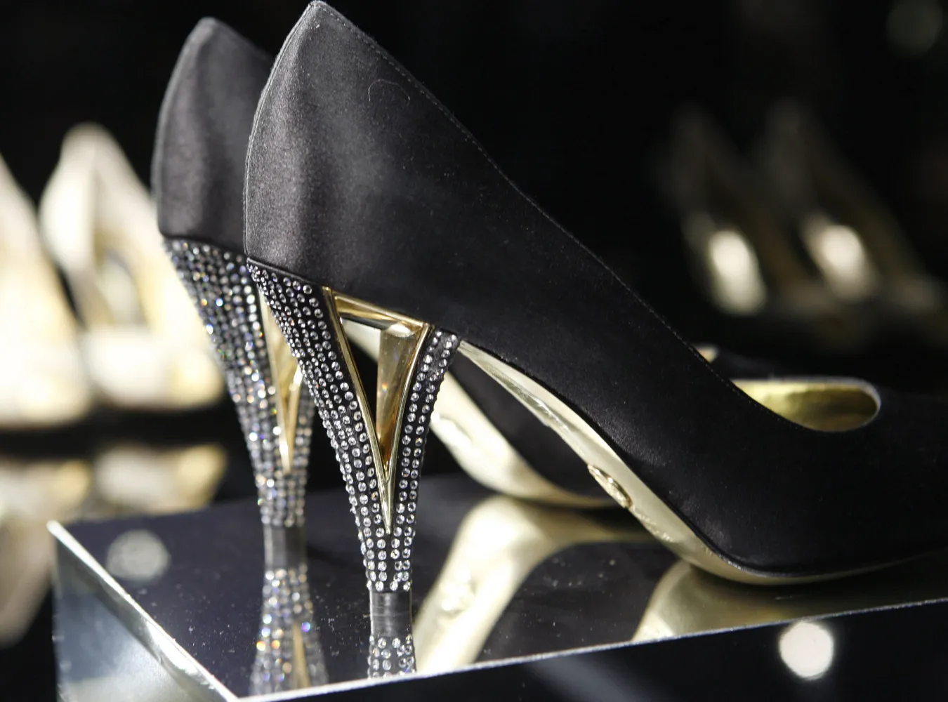 olce_and_gabbana_nyd_28558a_46897.jpg