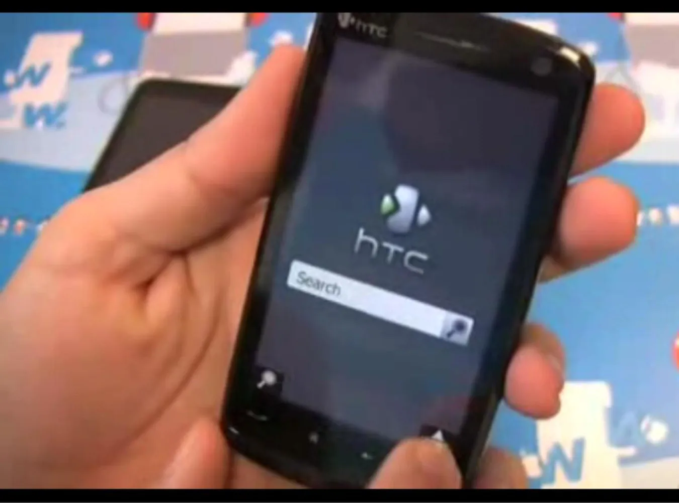 Wideo-porównanie smartfonów HTC, Apple i Samsunga