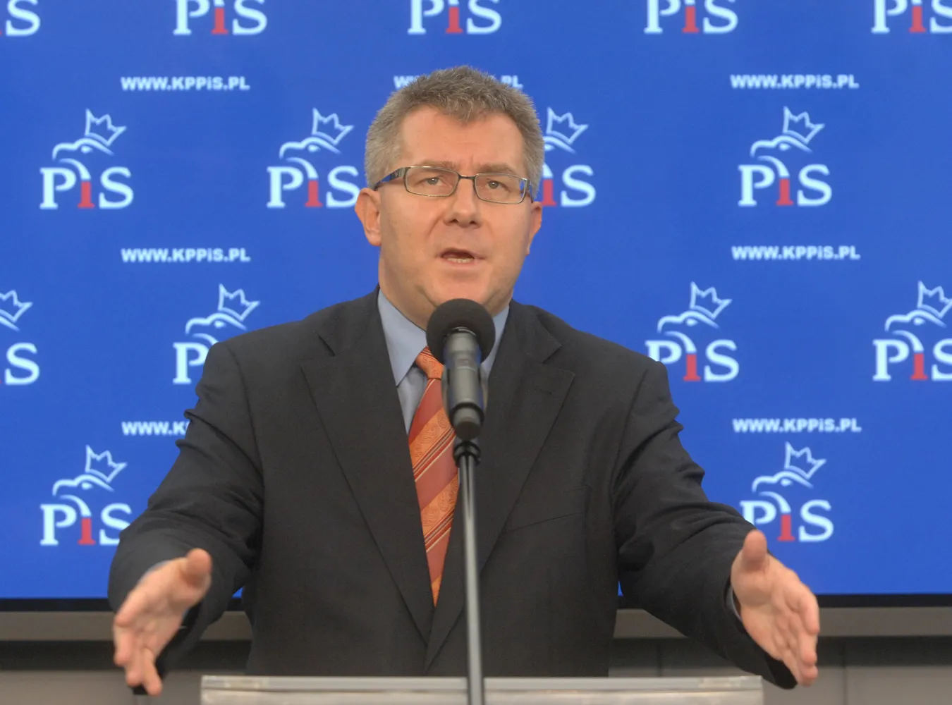 Czarnecki Dorn chce być kojarzony z PiS