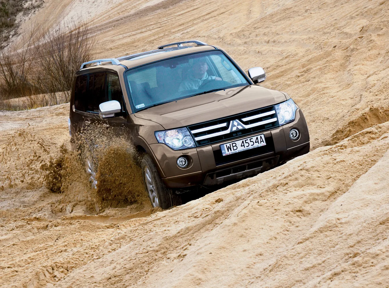 fr_pajero_76_jpg_151964a_855535.jpg