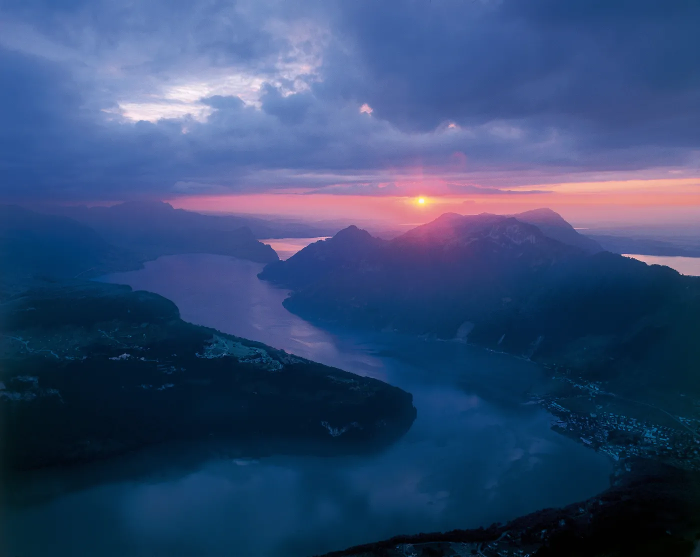 switzerland_summe_100435a_342099.jpg