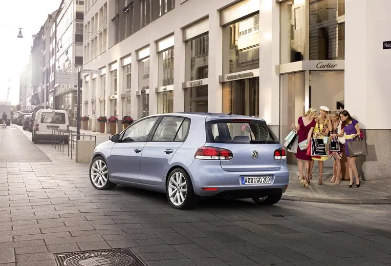 fr_2009_volkswagen_110805a_384411.jpg
