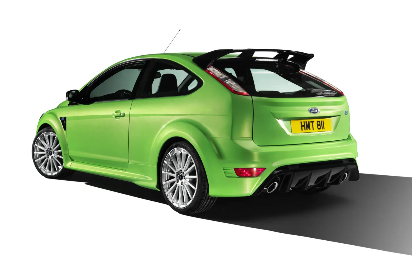 2009_ford_focus_rs_121746a_542479.jpg