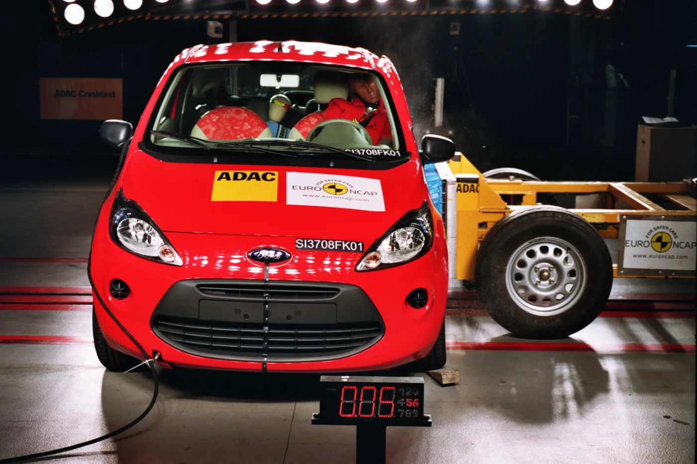 fr_ford_ka_side_jp_141040a_833656.jpg