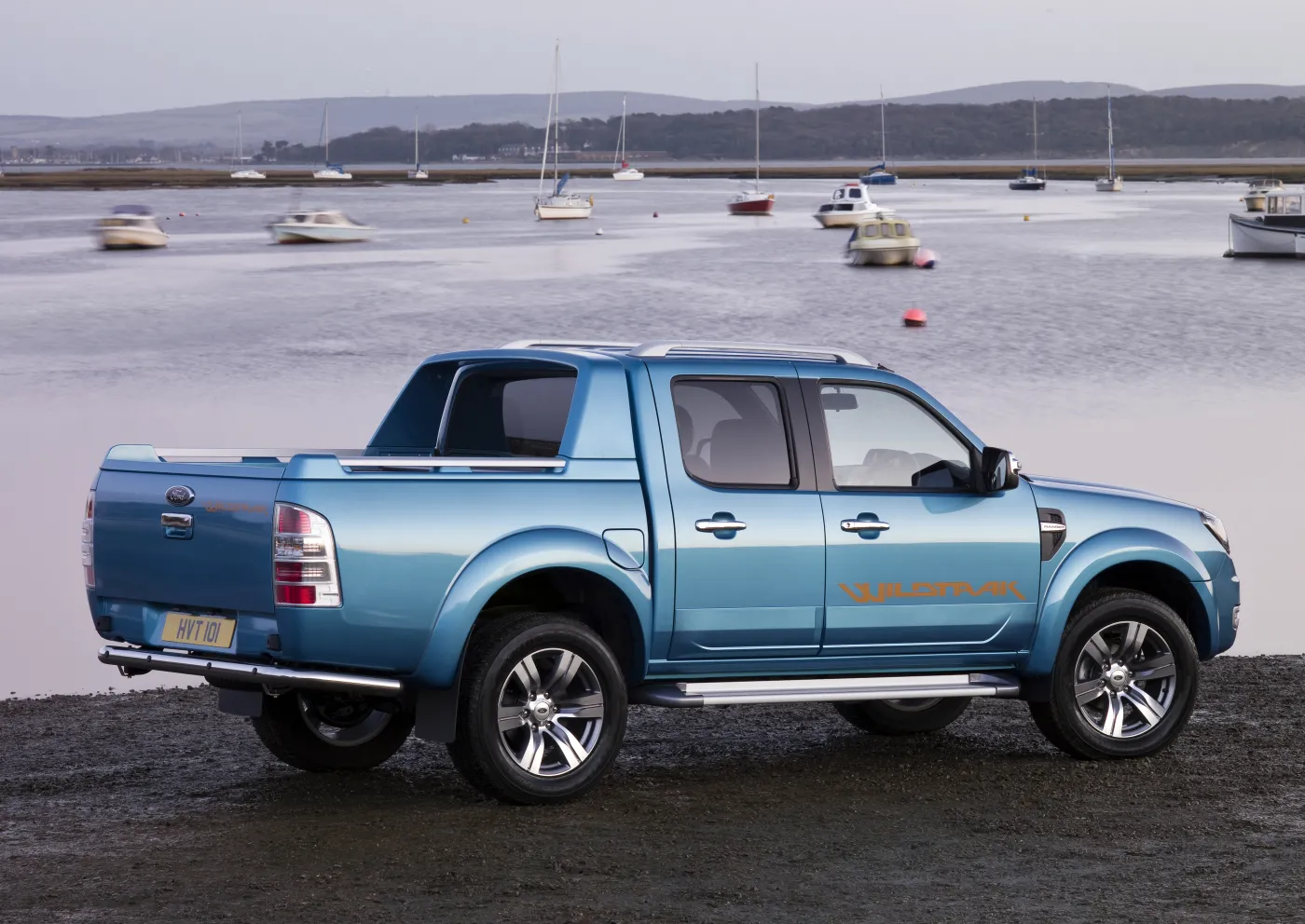 fr_ford_ranger_4_166135a_1273611.jpg