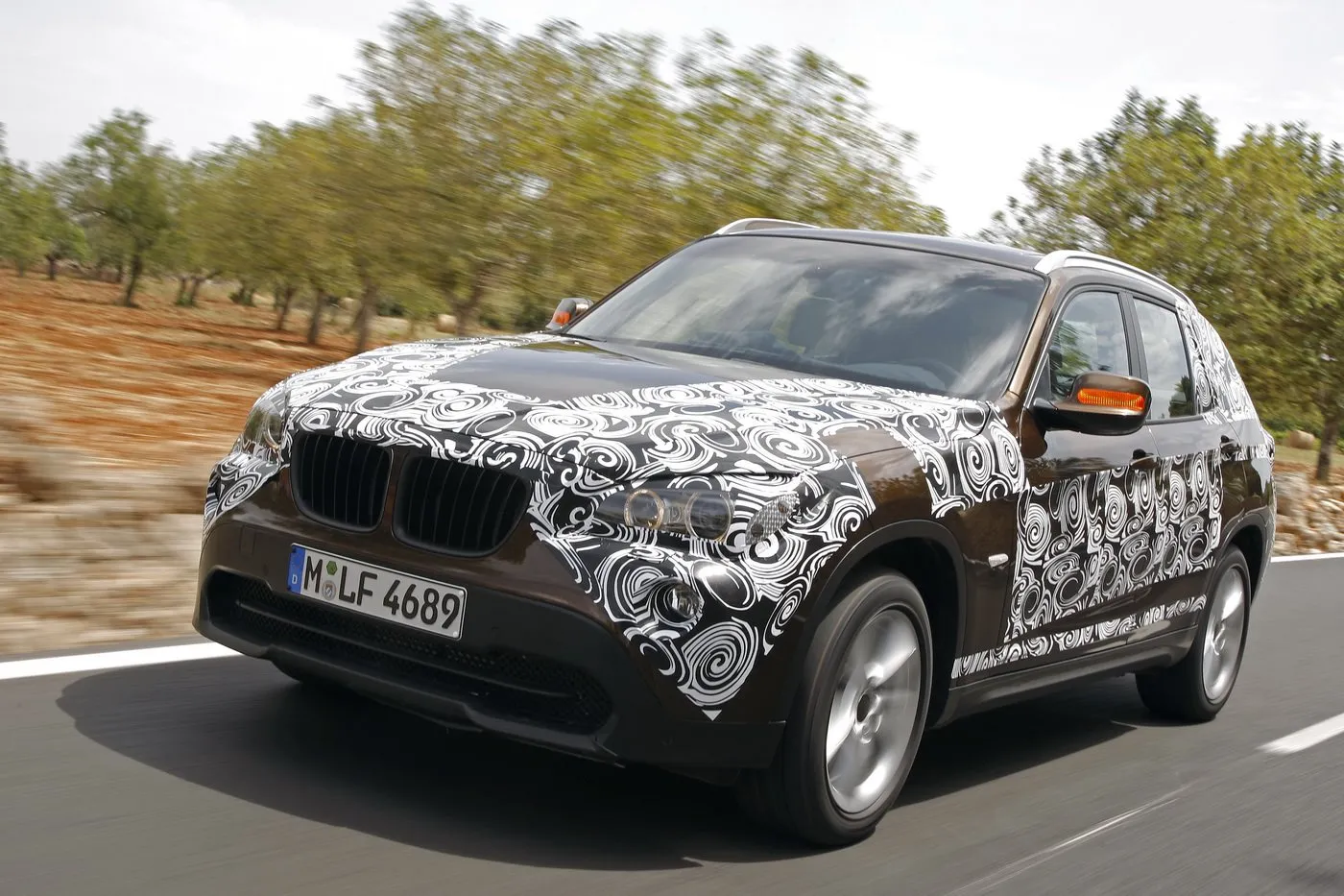 fr_bmw_x1_72_jpg_208937a_425736.jpg