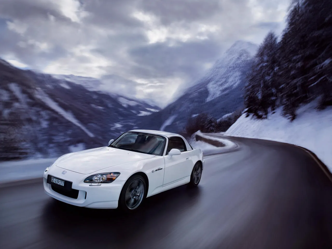 fr_honda_s2000_8_158640a_1062050.jpg