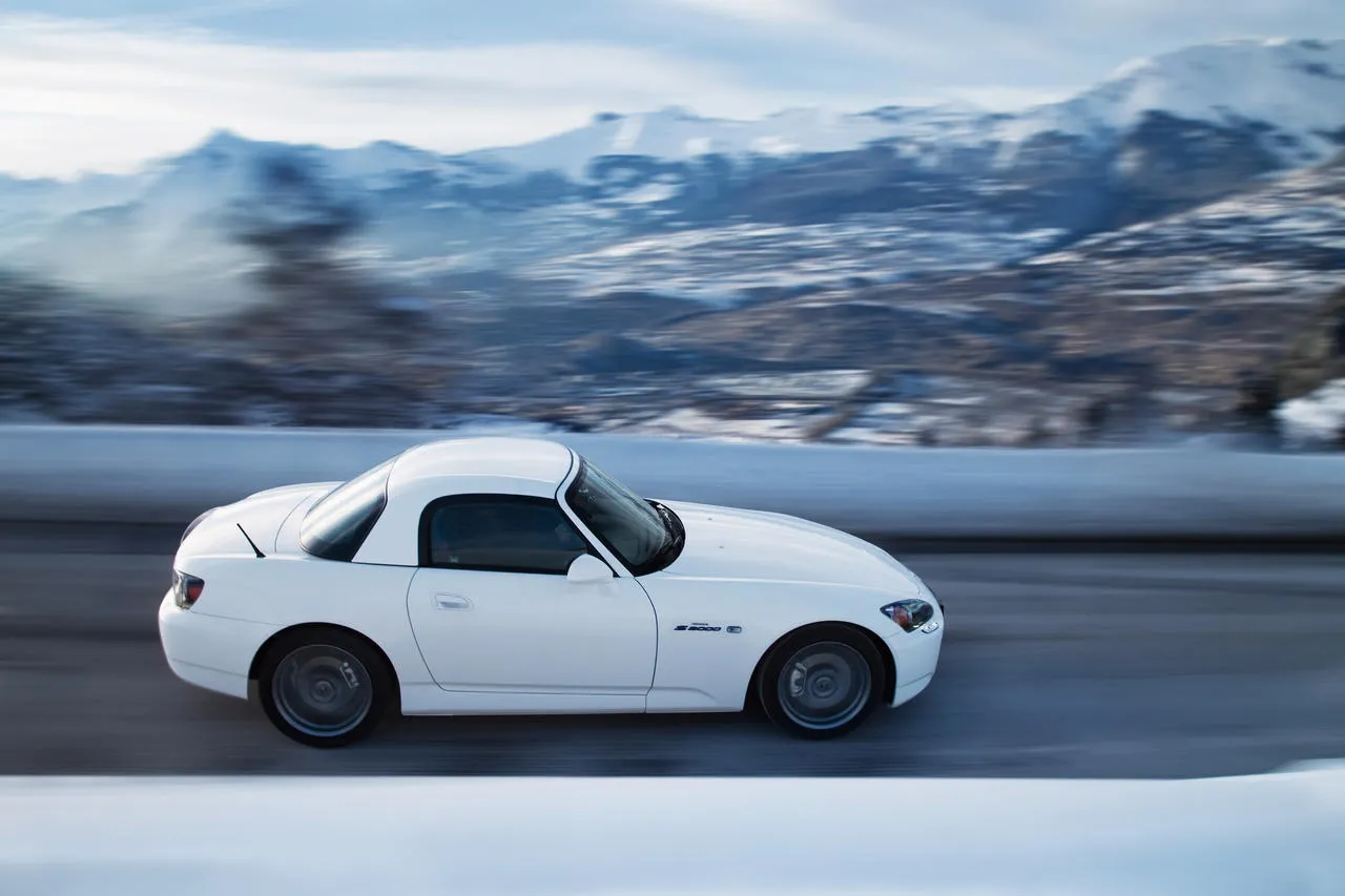 fr_honda_s2000_9_158639a_1061957.jpg