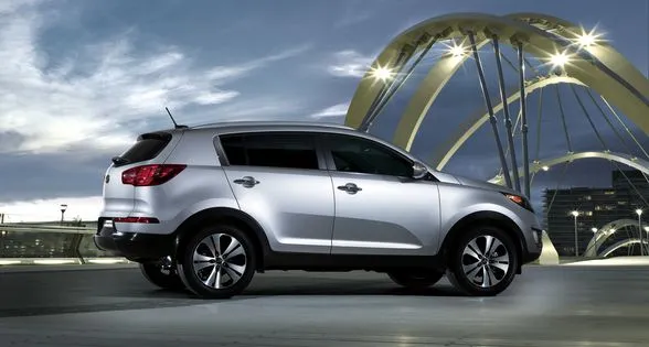 fr_kia_sportage_271691a_492923.jpg