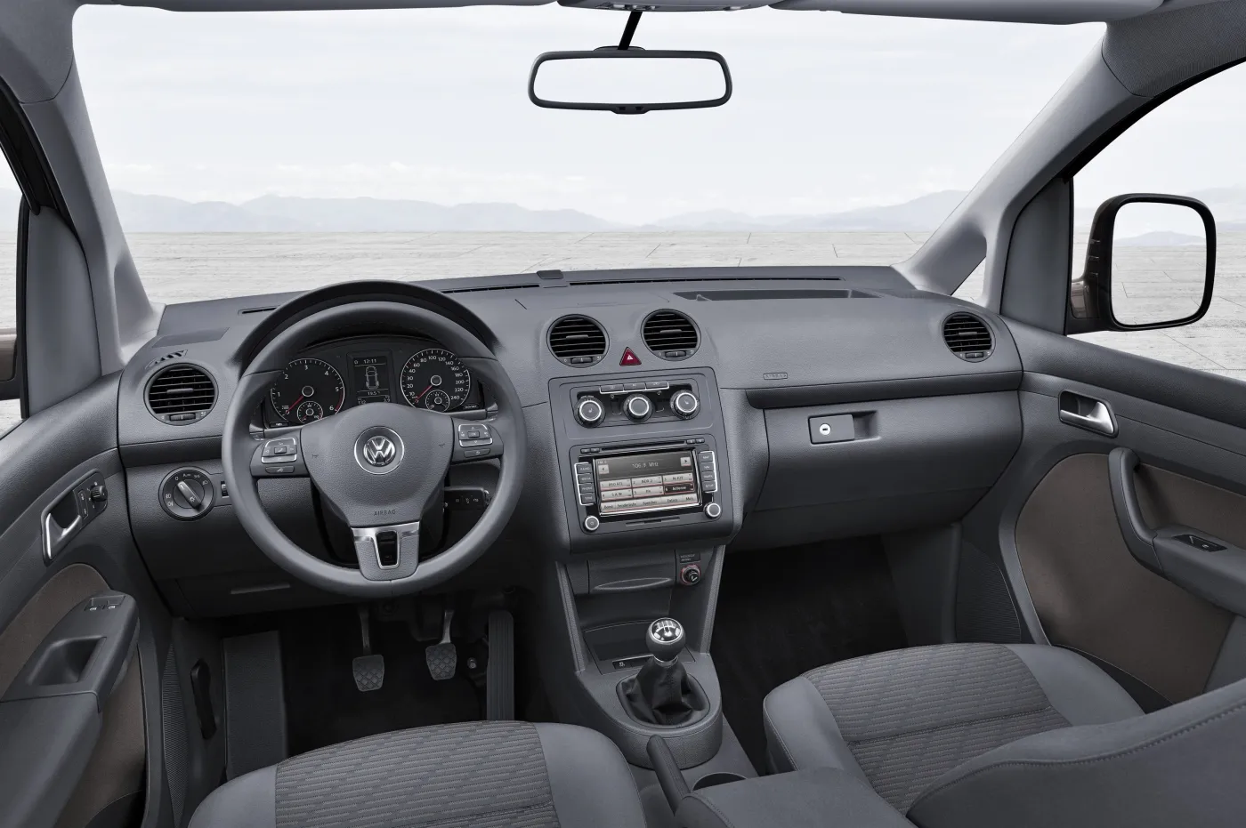 nowa_generacja_caddy_01_1468486.jpg