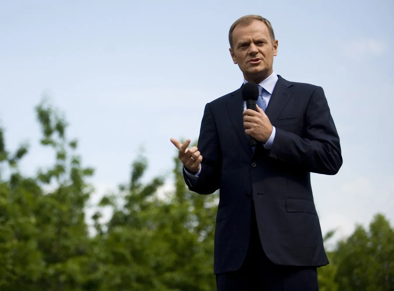 Tusk do dzieci Sport lepszy od polityki