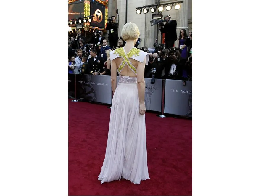 1842095-blanchett-ap110227080774.jpg