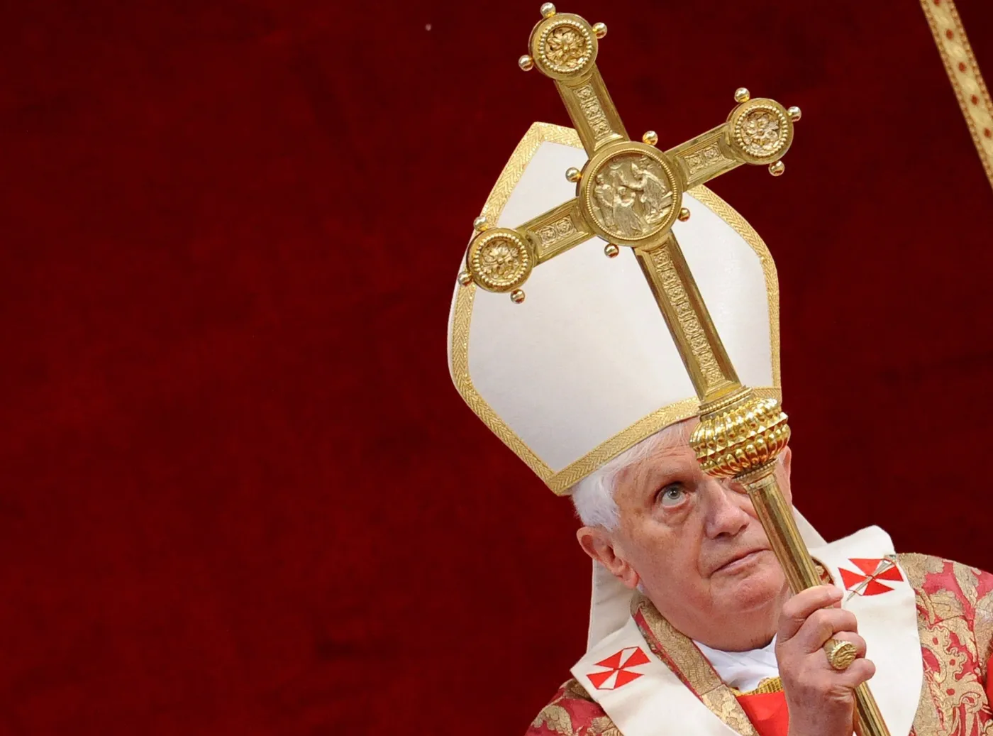 Papież przeprosił za pedofilię
