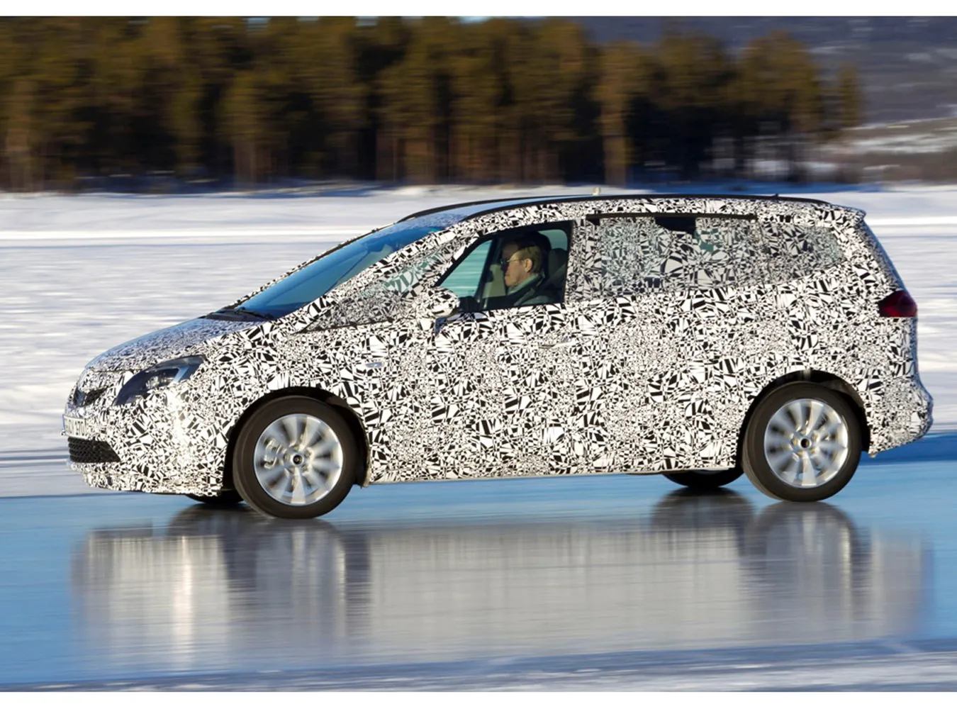 1967861-opel-zafira-nowy-test-1.jpg