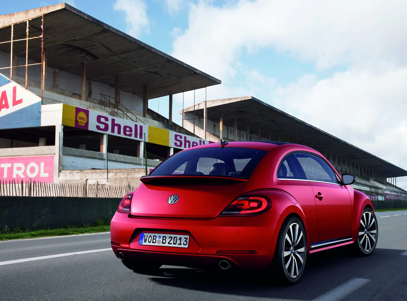 2002749-volkswagen-beetle-nowy-15.jpg