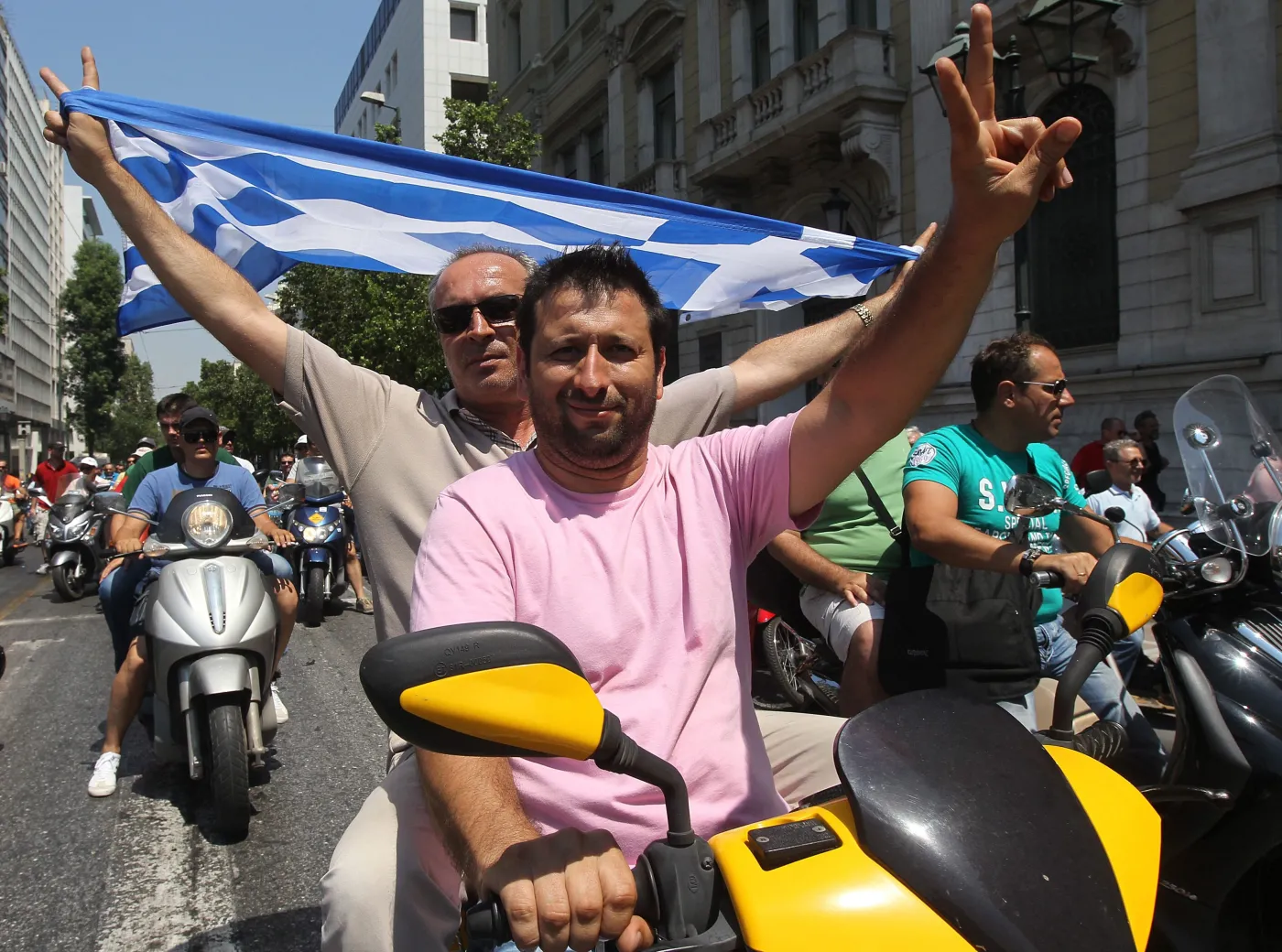 2293740-ateny-protest-taksowkarzy.jpg