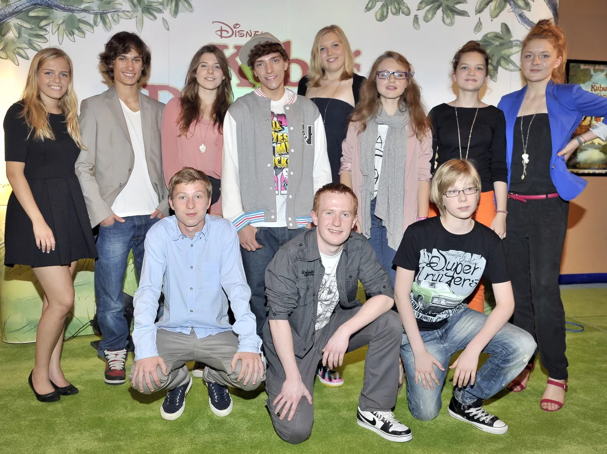 2326955-ekipa-serialu-do-dzwonka.jpg