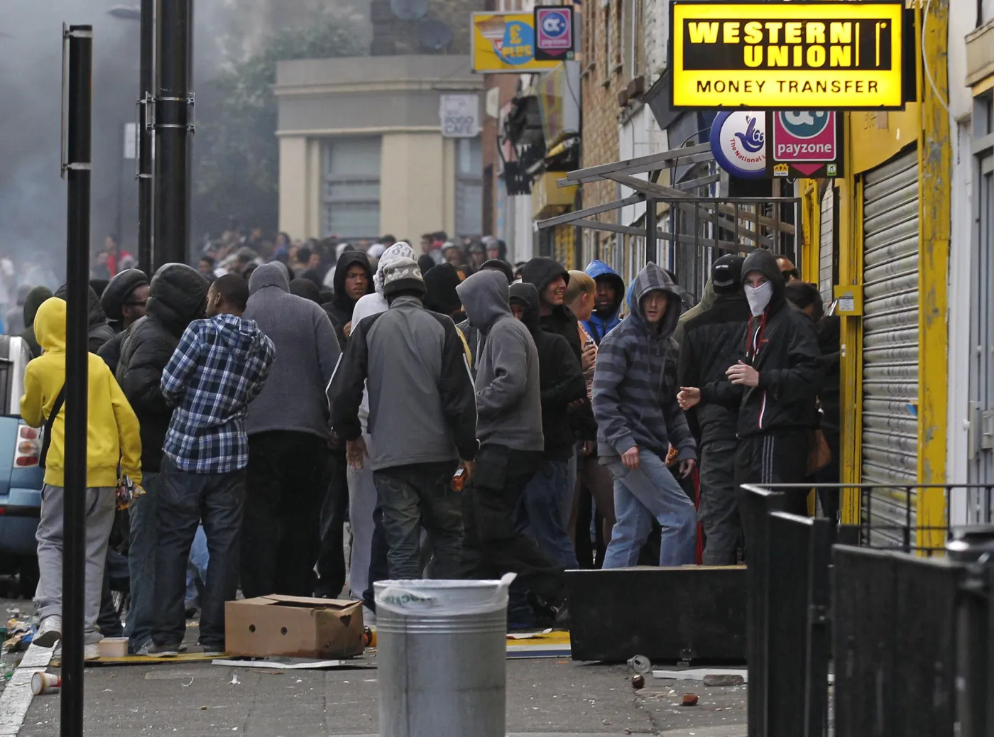 2361396-tlum-chuliganow-w-hackney.jpg