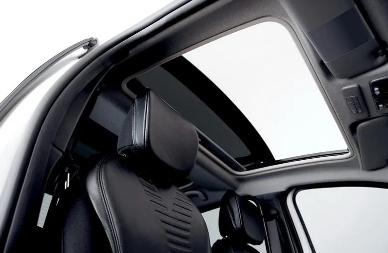 1931162-lancia-ypsilon-nowa-17.jpg