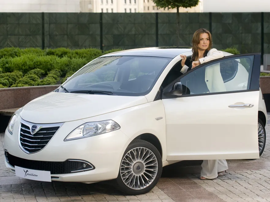 2190363-110615-l-ypsilon-zmuda-03.jpg
