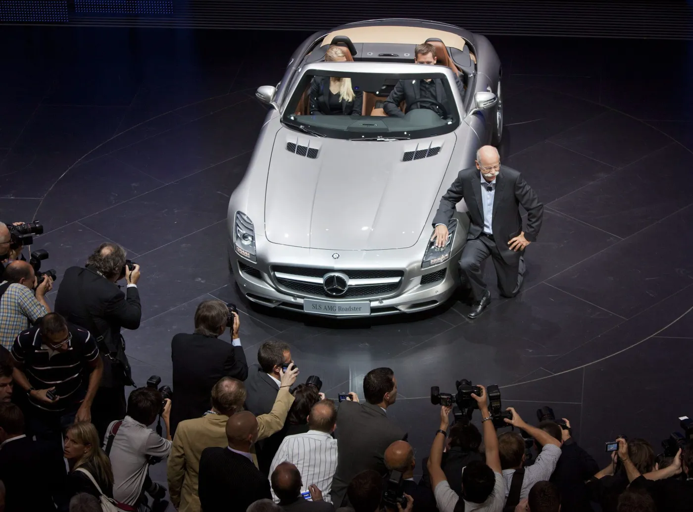 2483567-mercedes-amg-sls-roadster.jpg