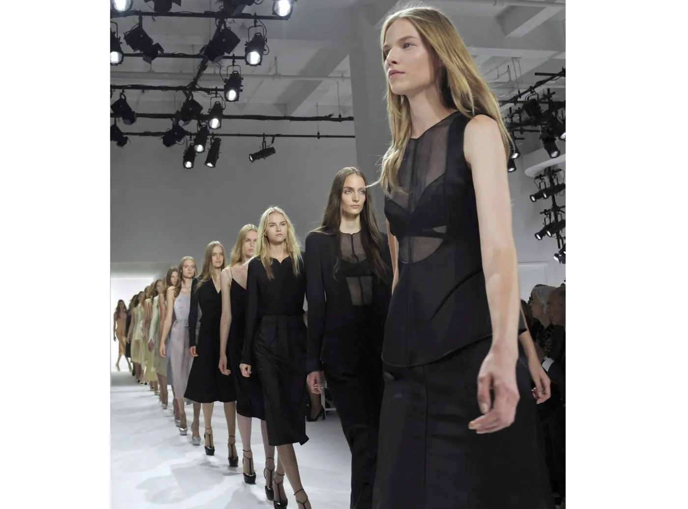2496843-calvin-klein-wiosna-2012.jpg