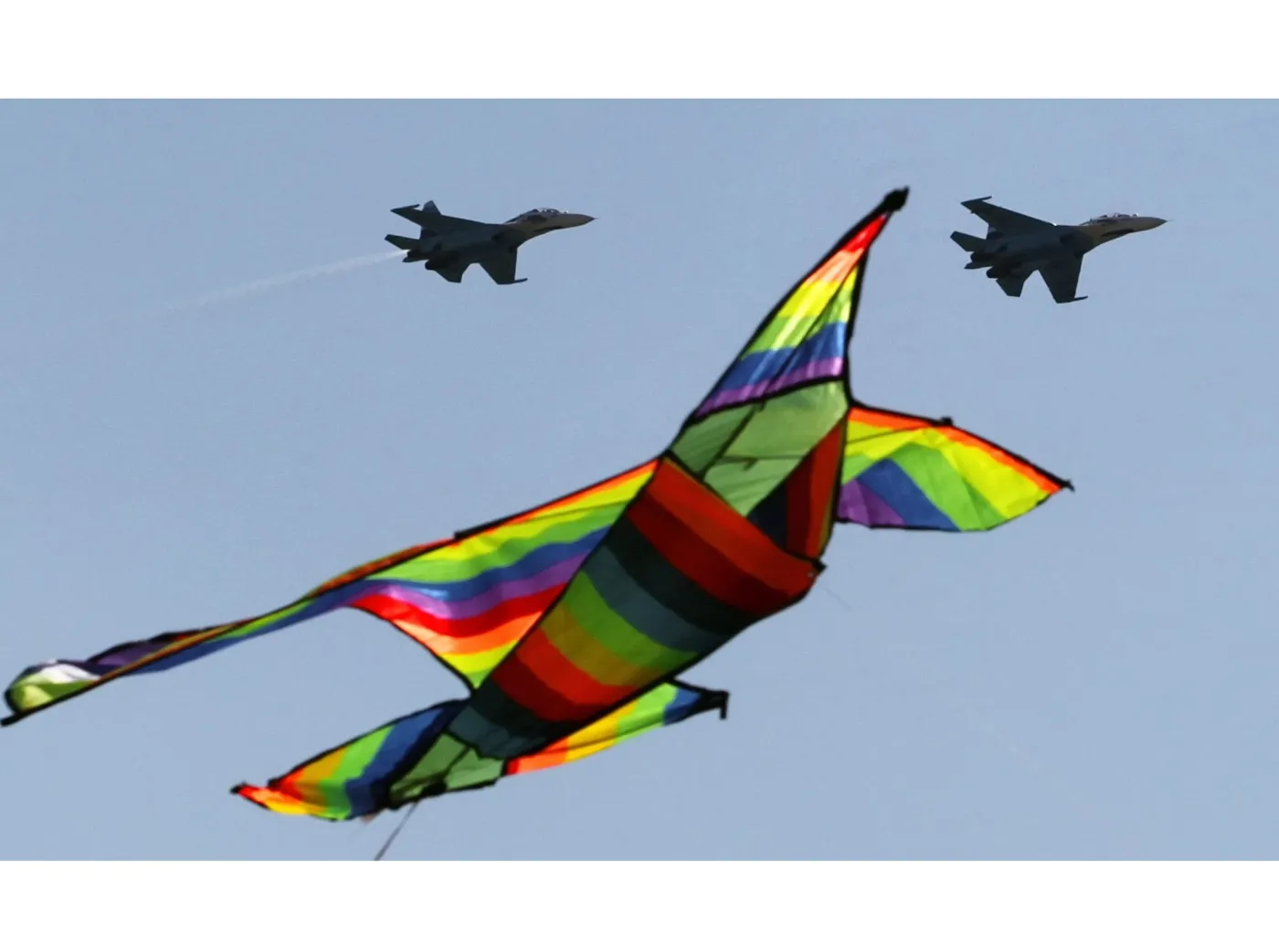 2391893-rosyjskie-mysliwce-su-27.jpg