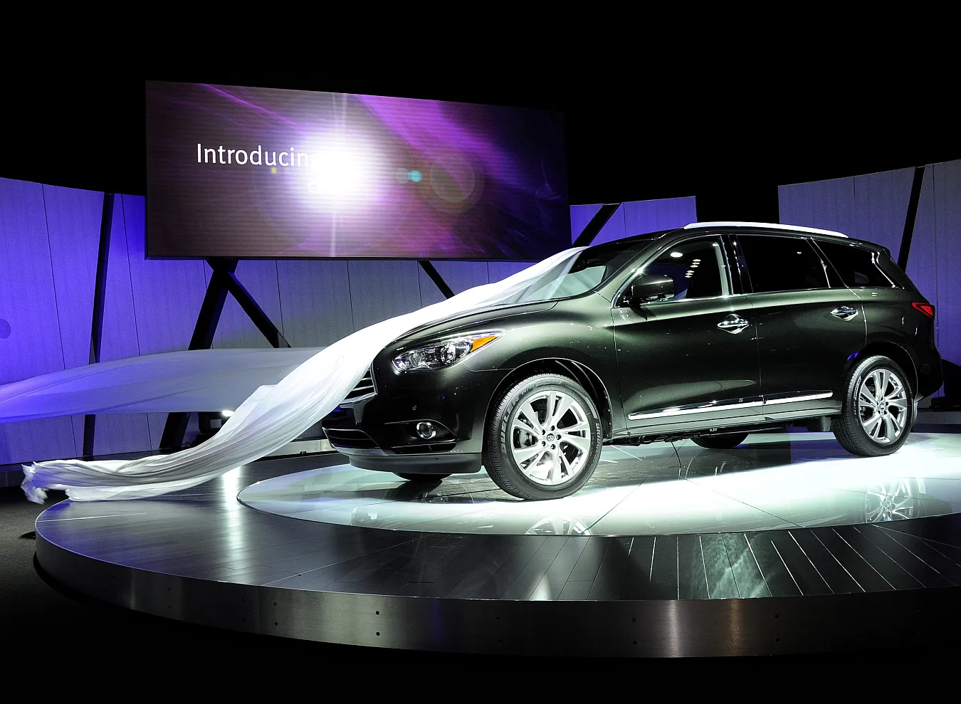 2747990-infiniti-jx-35-crossover.jpg