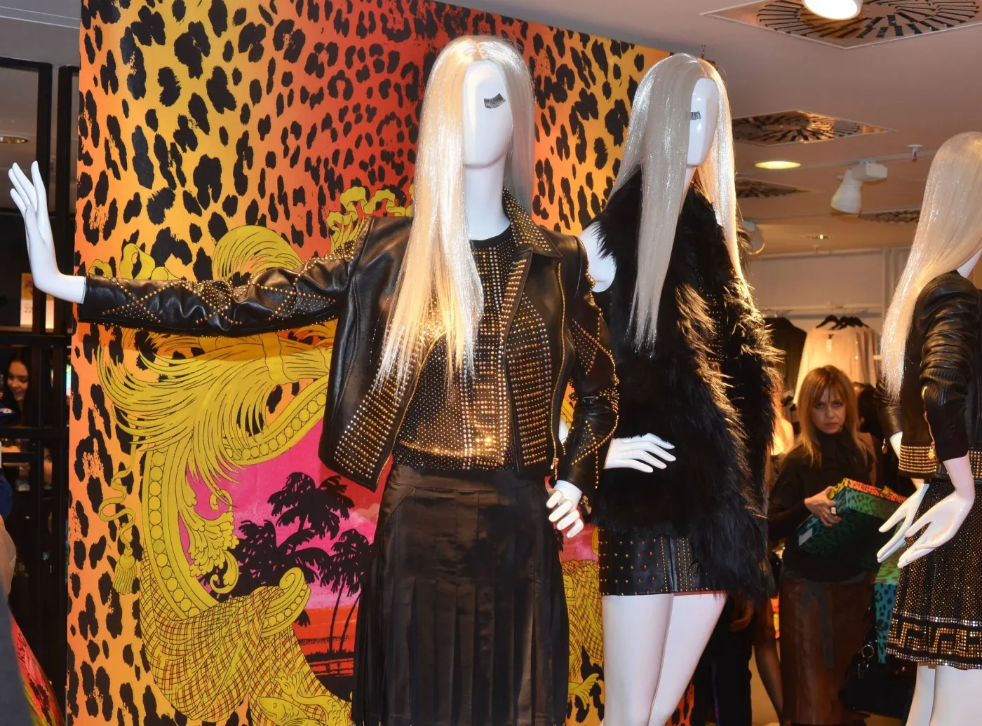 2750511-nocna-gala-versace-w-h-m.jpg