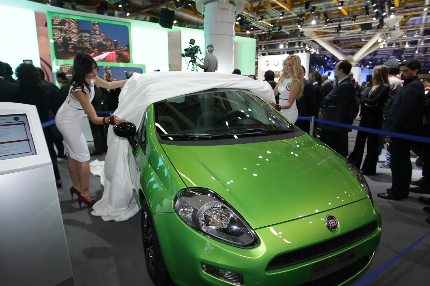2819439-ms2011-salone-01-12-022.jpg