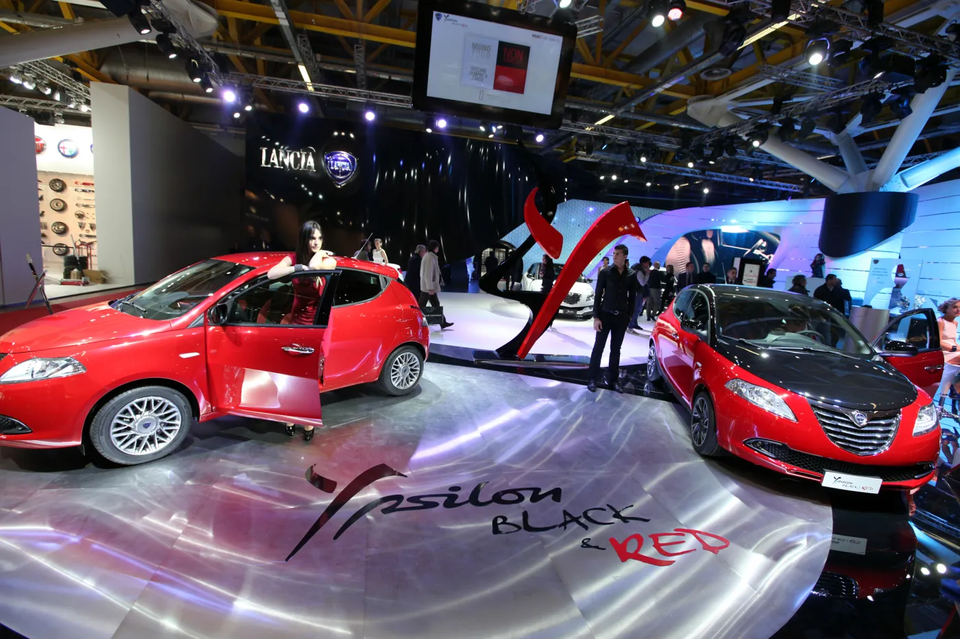 2820492-ms2011-salone-02-12-033.jpg