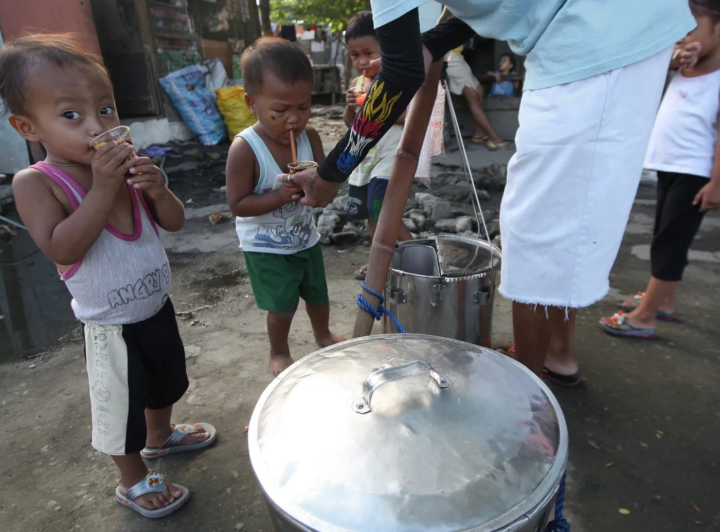 3158753-filipiny-manila-slumsy.jpg